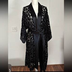 Victoria’s Secret Very Sexy Leopard Print Kimono Robe